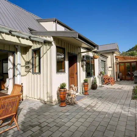 Alpine Suites Queenstown-2